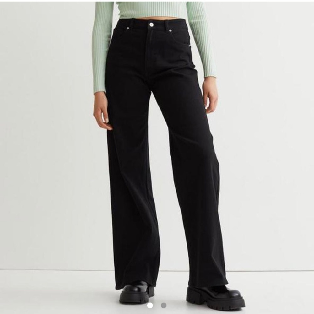 ❌ SOLD ❌ Black H&M Wide Leg Twill Pants